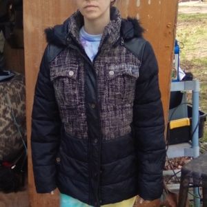 Black L Coogi Winter Coat with Faux Fur Hood